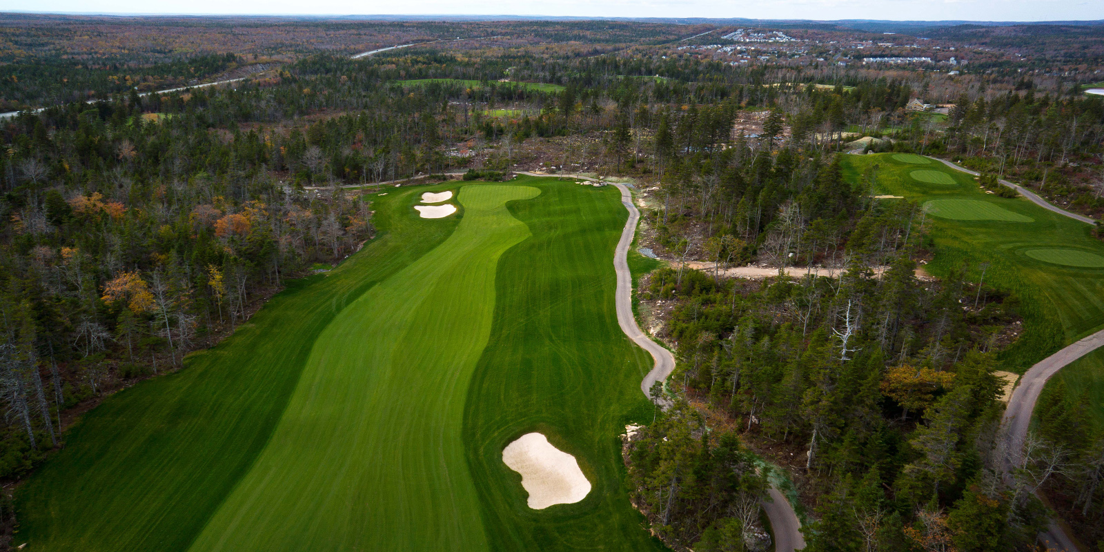 HOLE 16 - Par 5