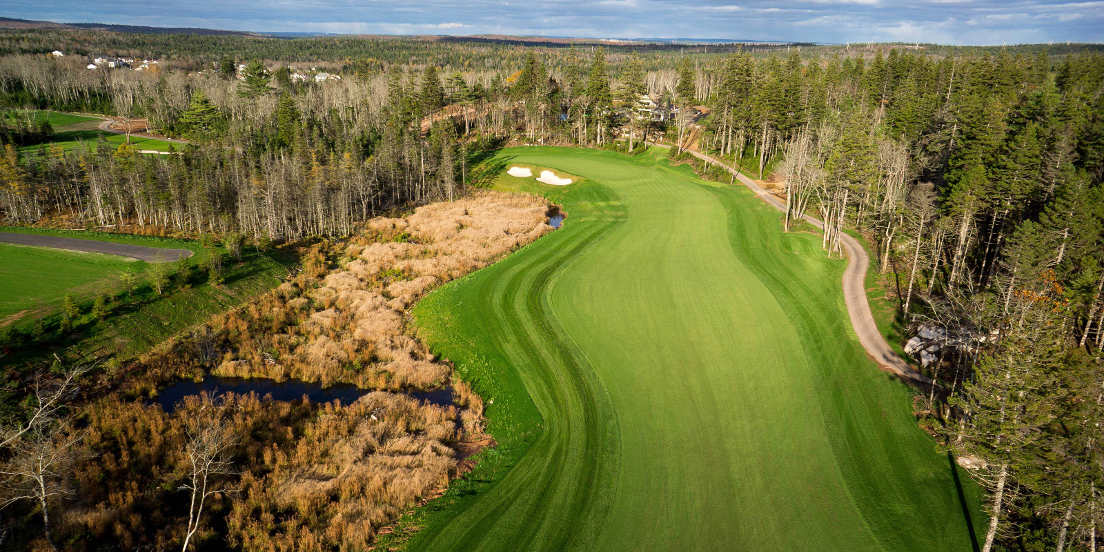 HOLE 18 - Par 4